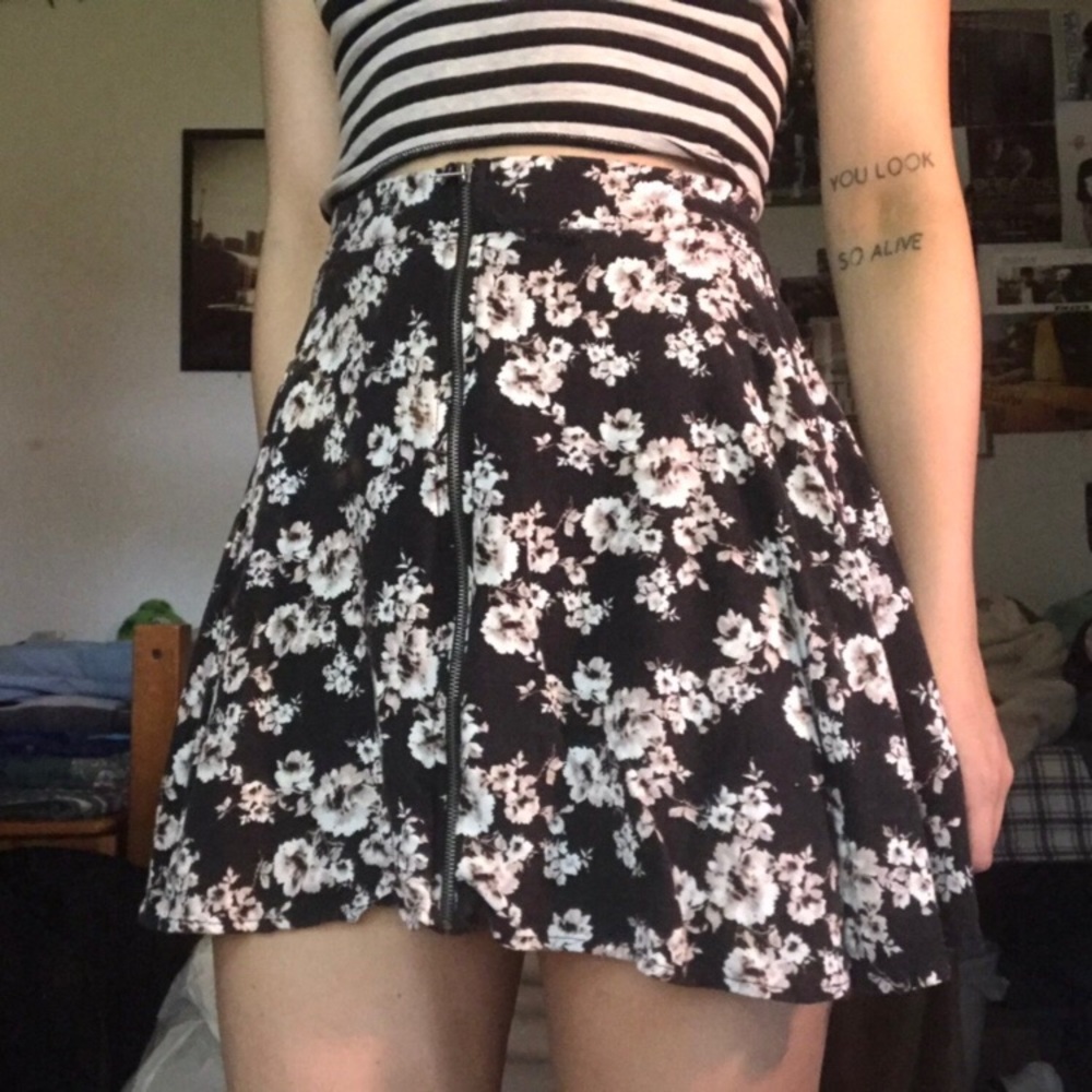 forever 21 zipper front floral skirt